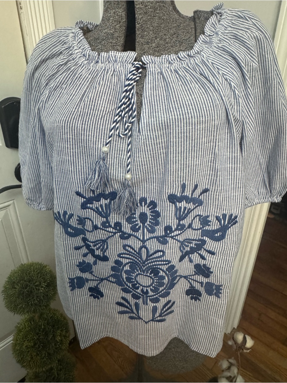Women’s Cato Blue Striped Embroidered Peasant Top Medium NWT